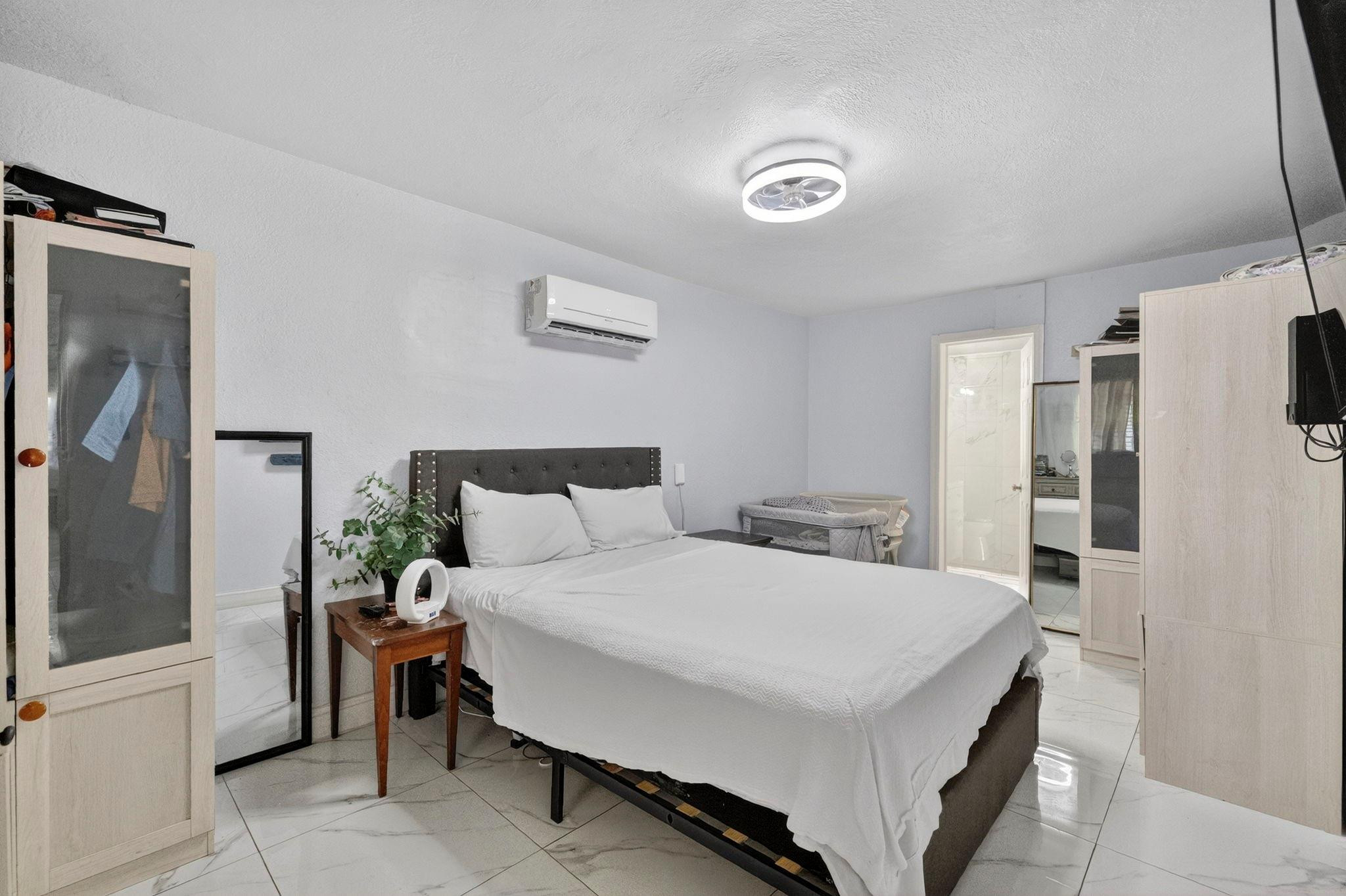 1705 Davie Boulevard