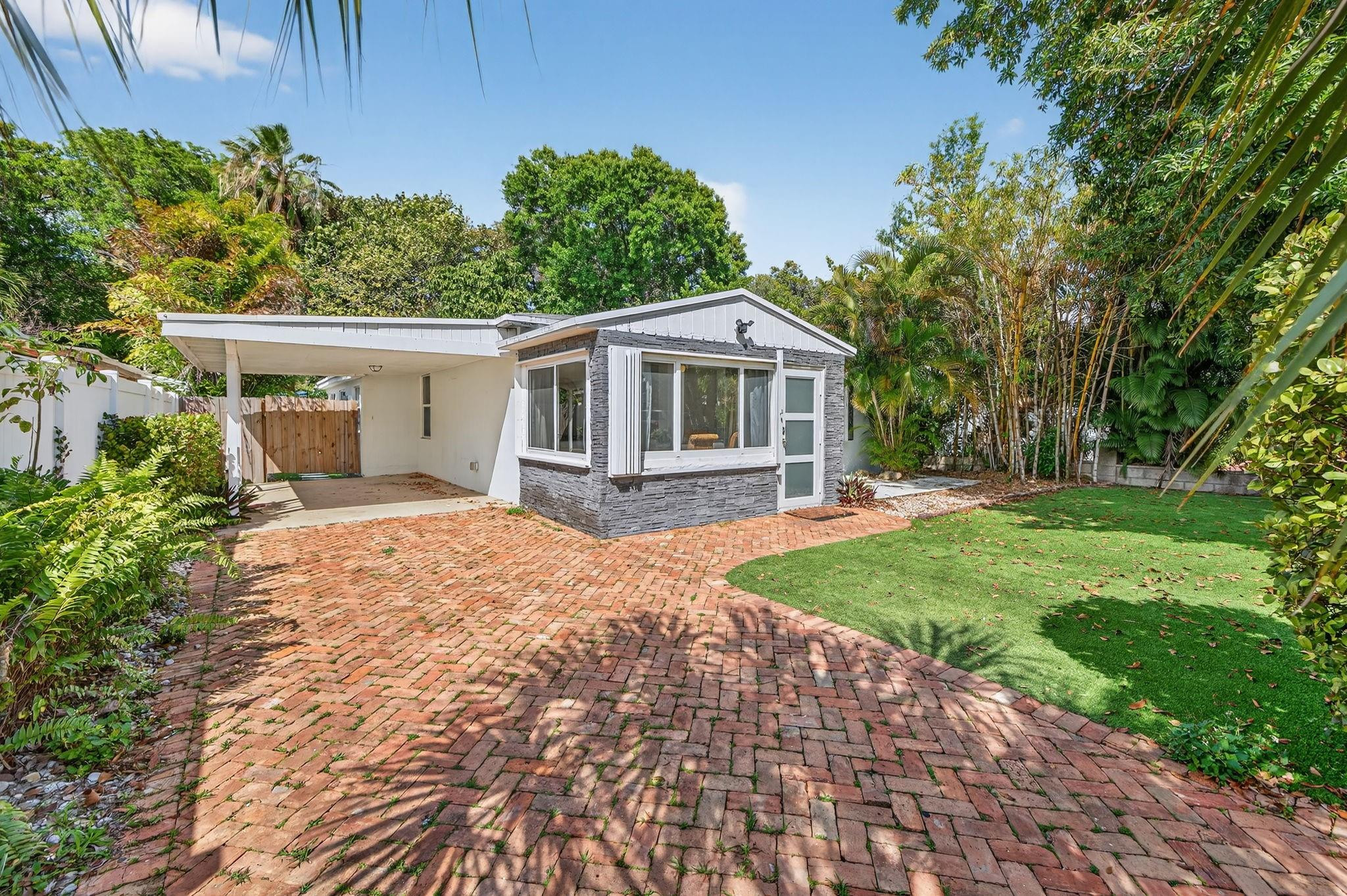 517 SW 14th Street