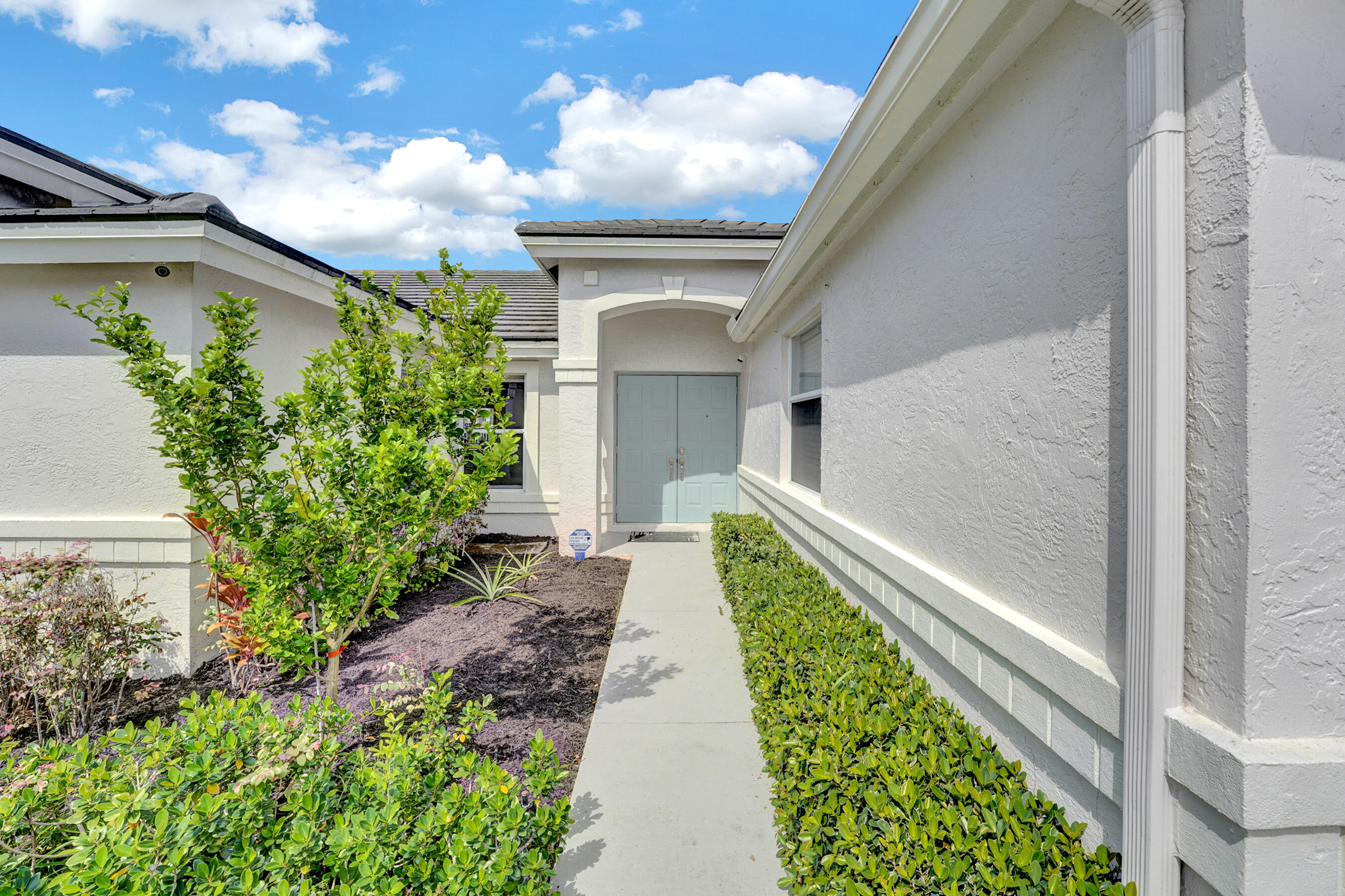 3833 Cypress Lake Drive