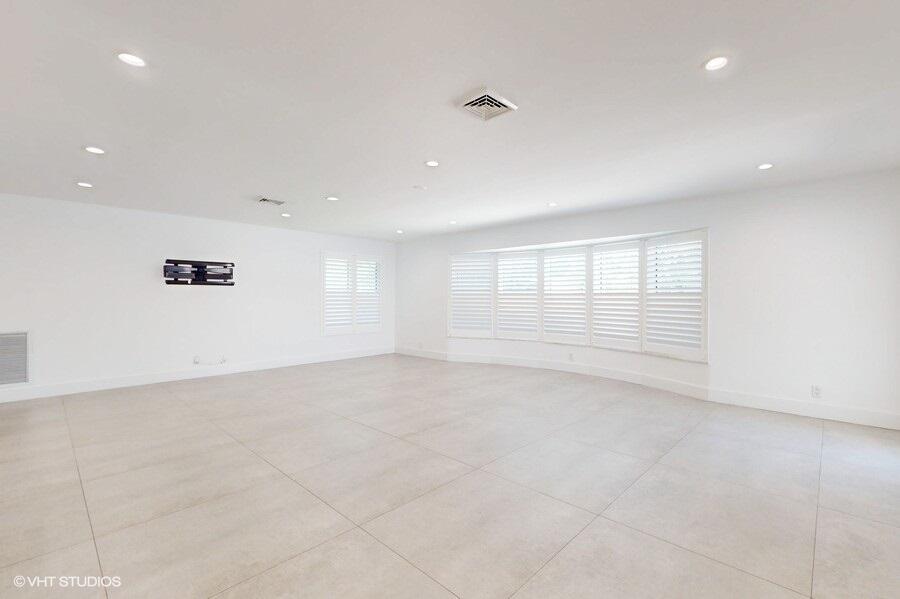 200 SW 6th Avenue