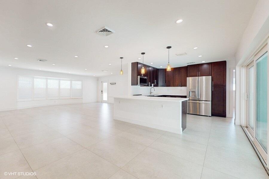 200 SW 6th Avenue