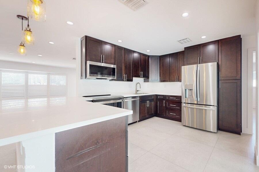 200 SW 6th Avenue