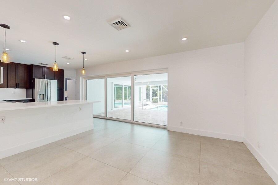200 SW 6th Avenue