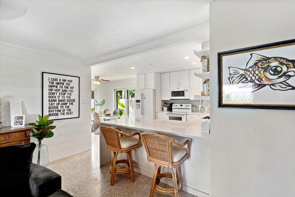 200 E 28th Street