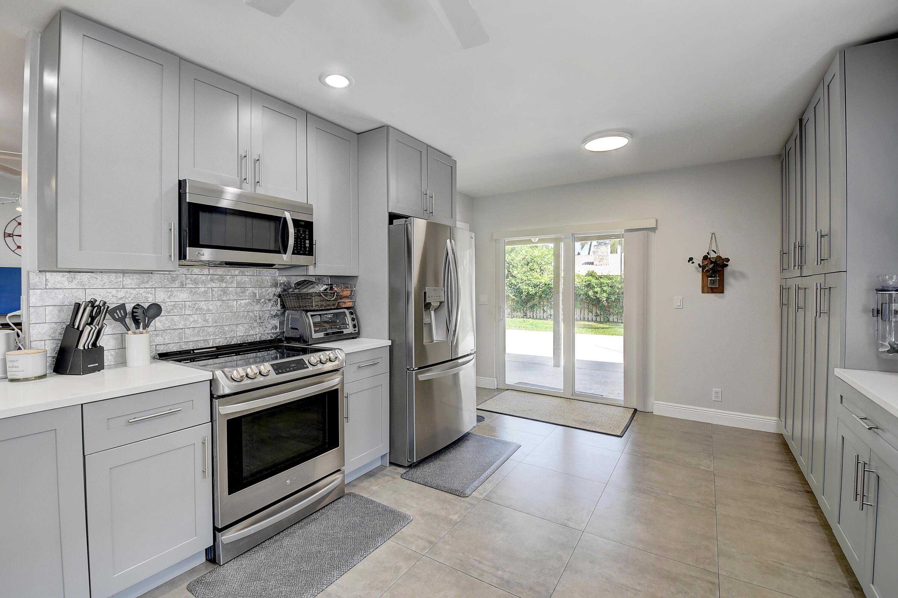 1421 SW 21st Street