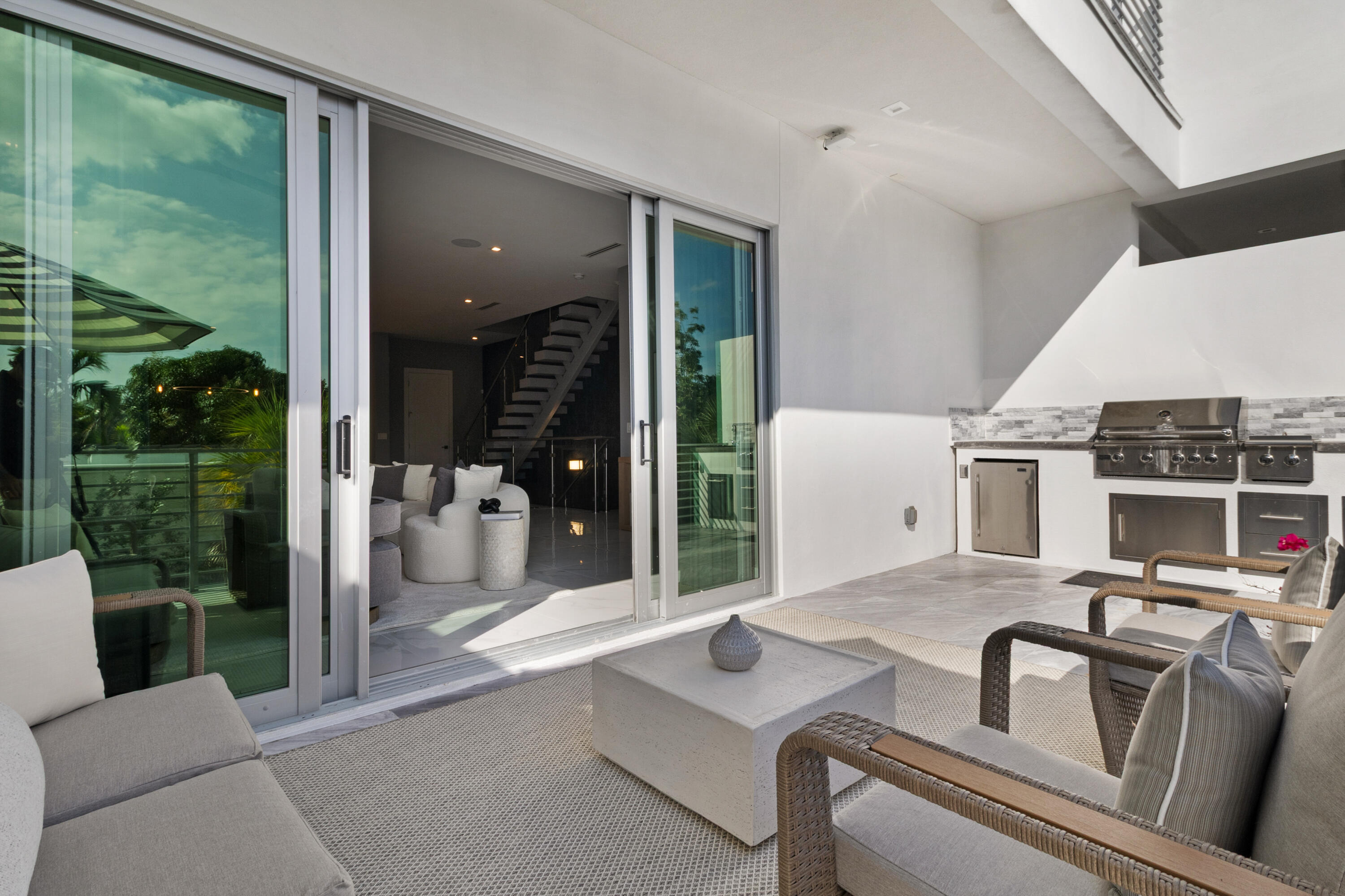 15 SE 11th Avenue