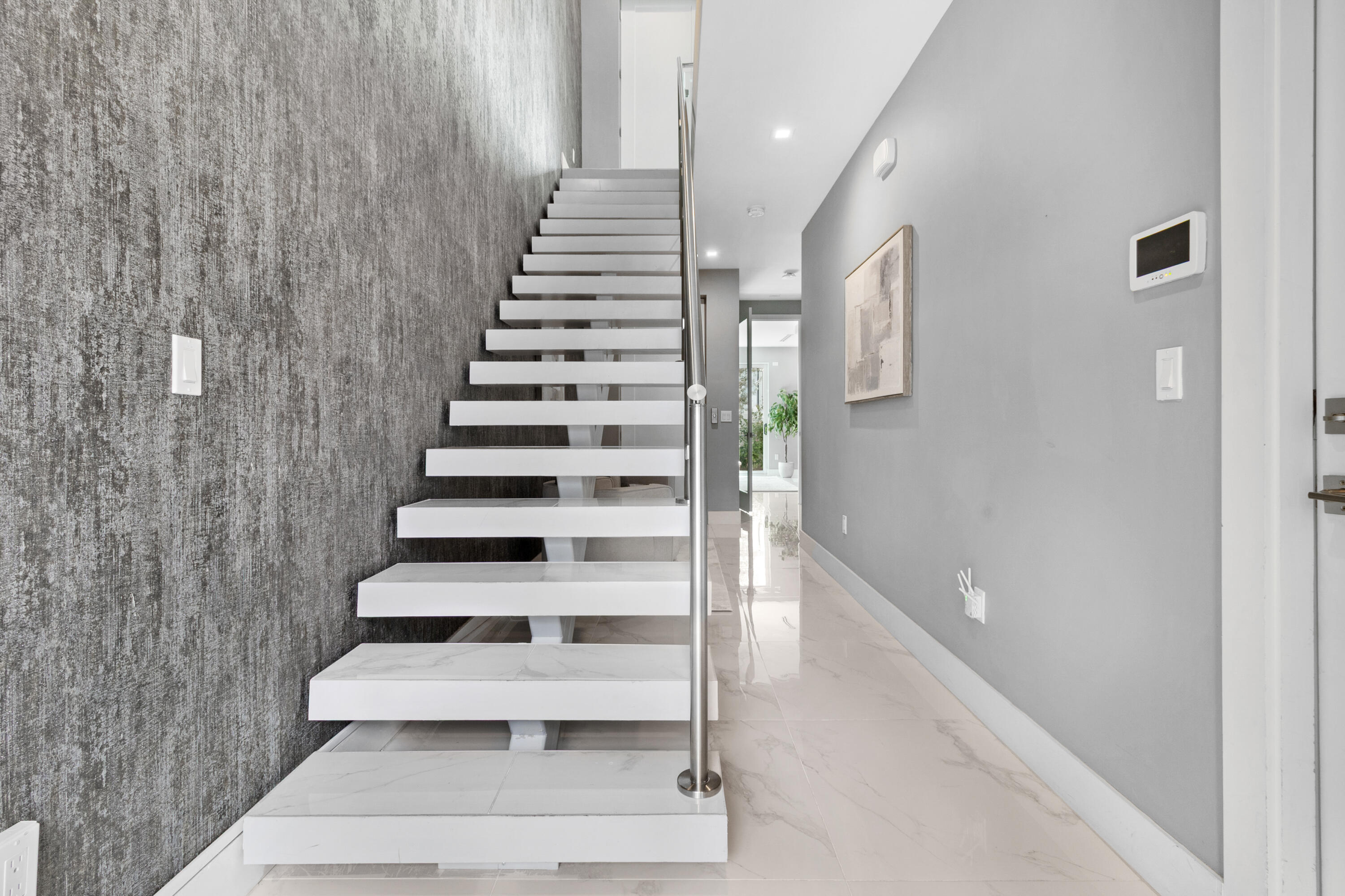15 SE 11th Avenue