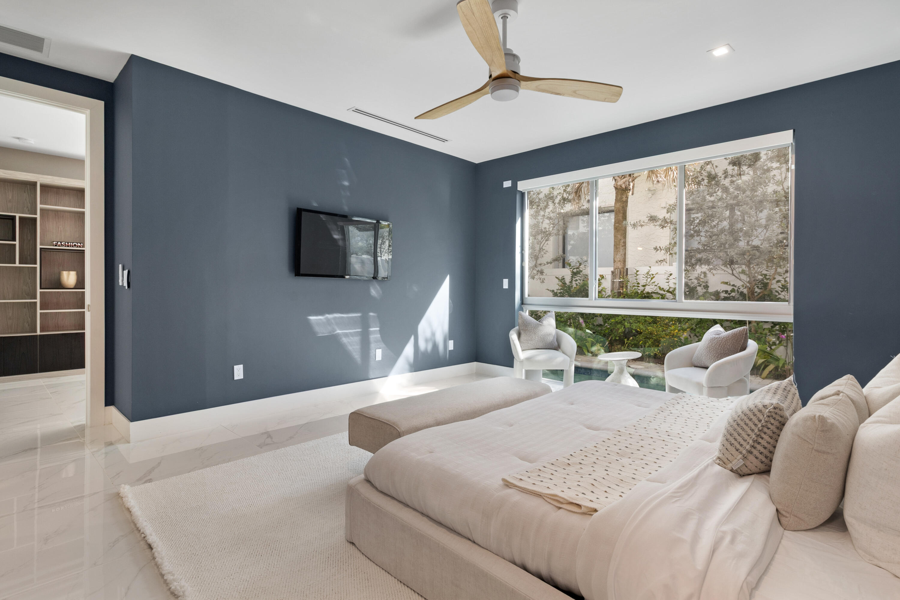 15 SE 11th Avenue
