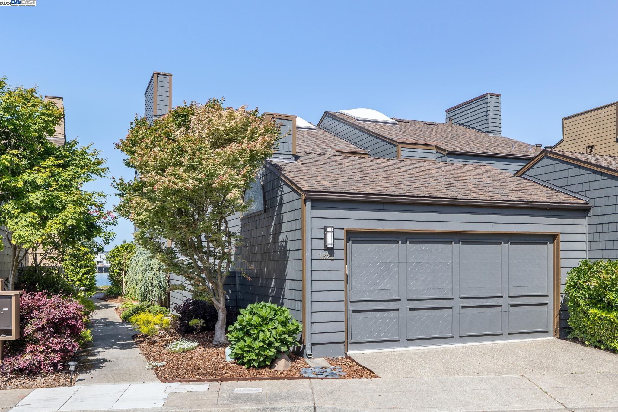 1321 Crown Dr
