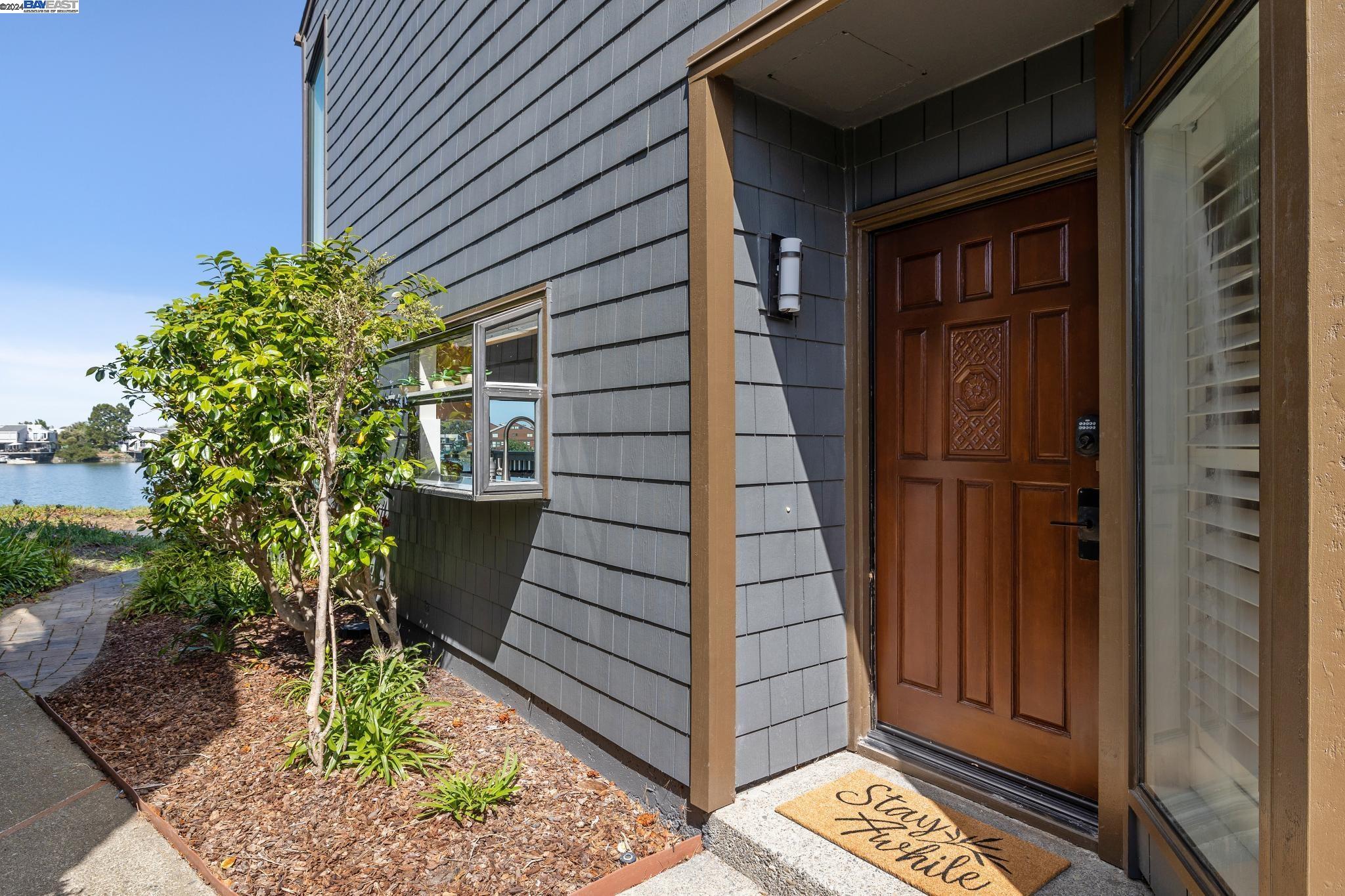 1321 Crown Dr