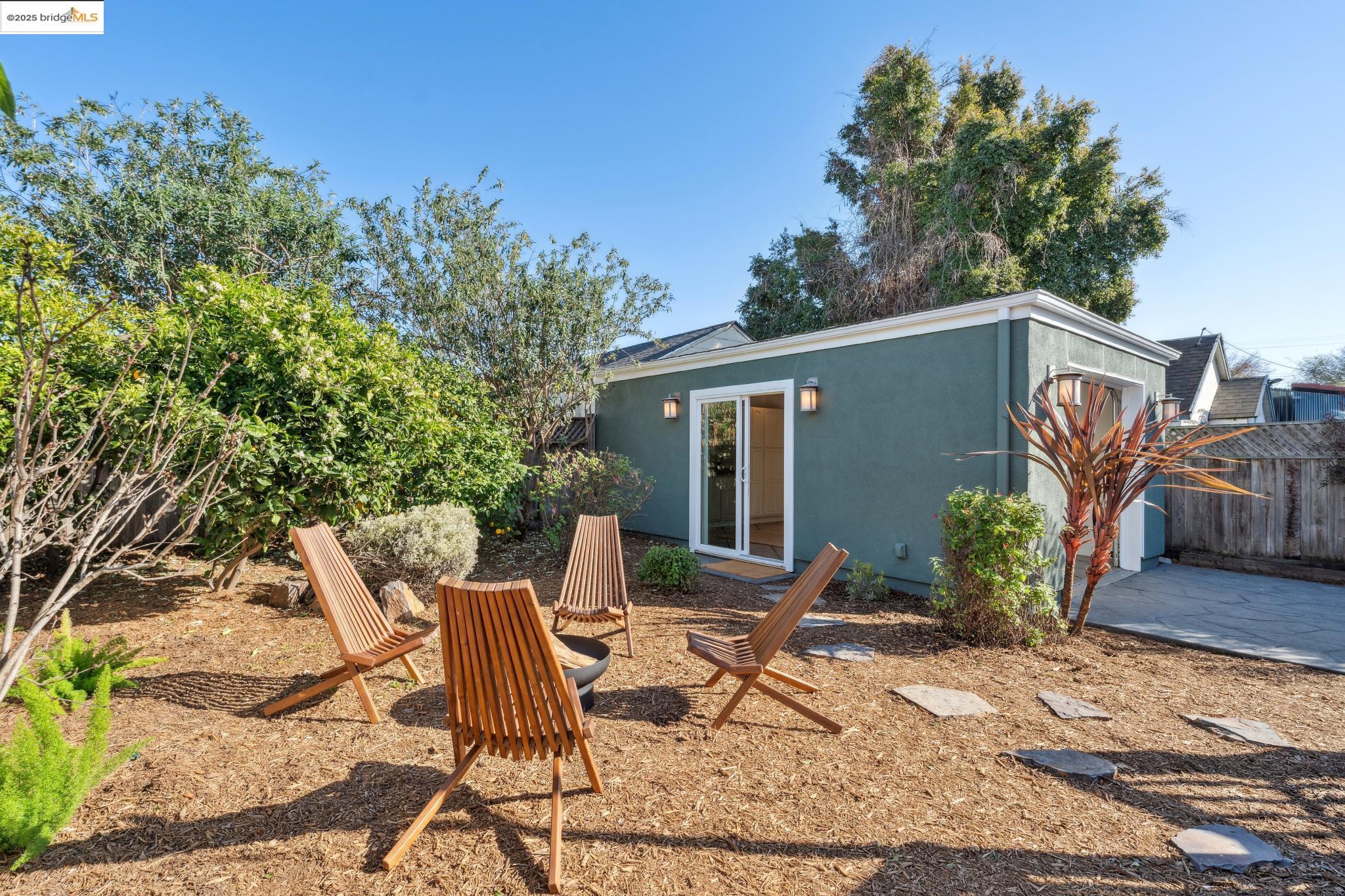 932 33rd Street