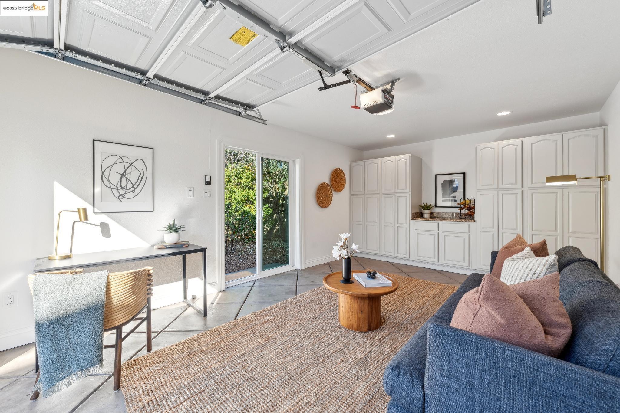 932 33rd Street