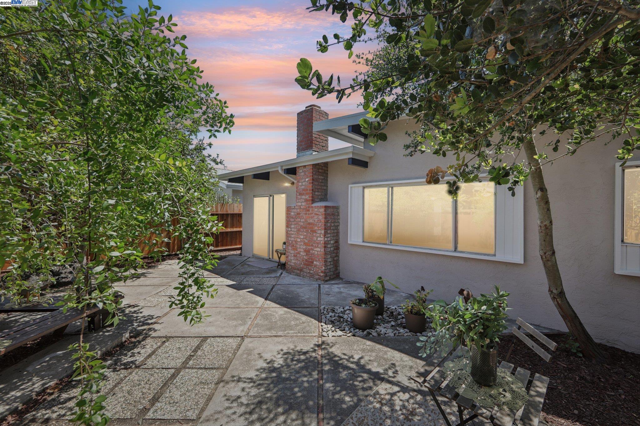1213 Rosewood Way