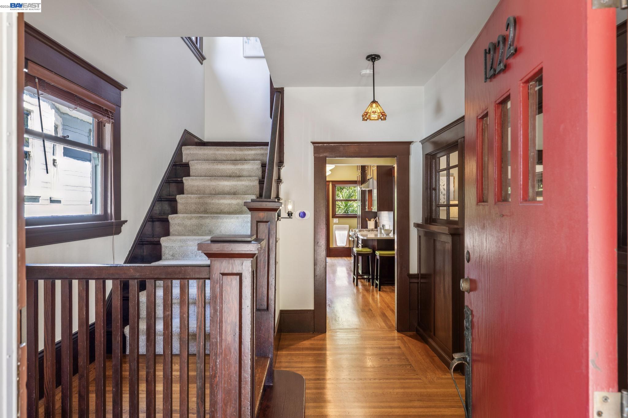 1222 Versailles Ave