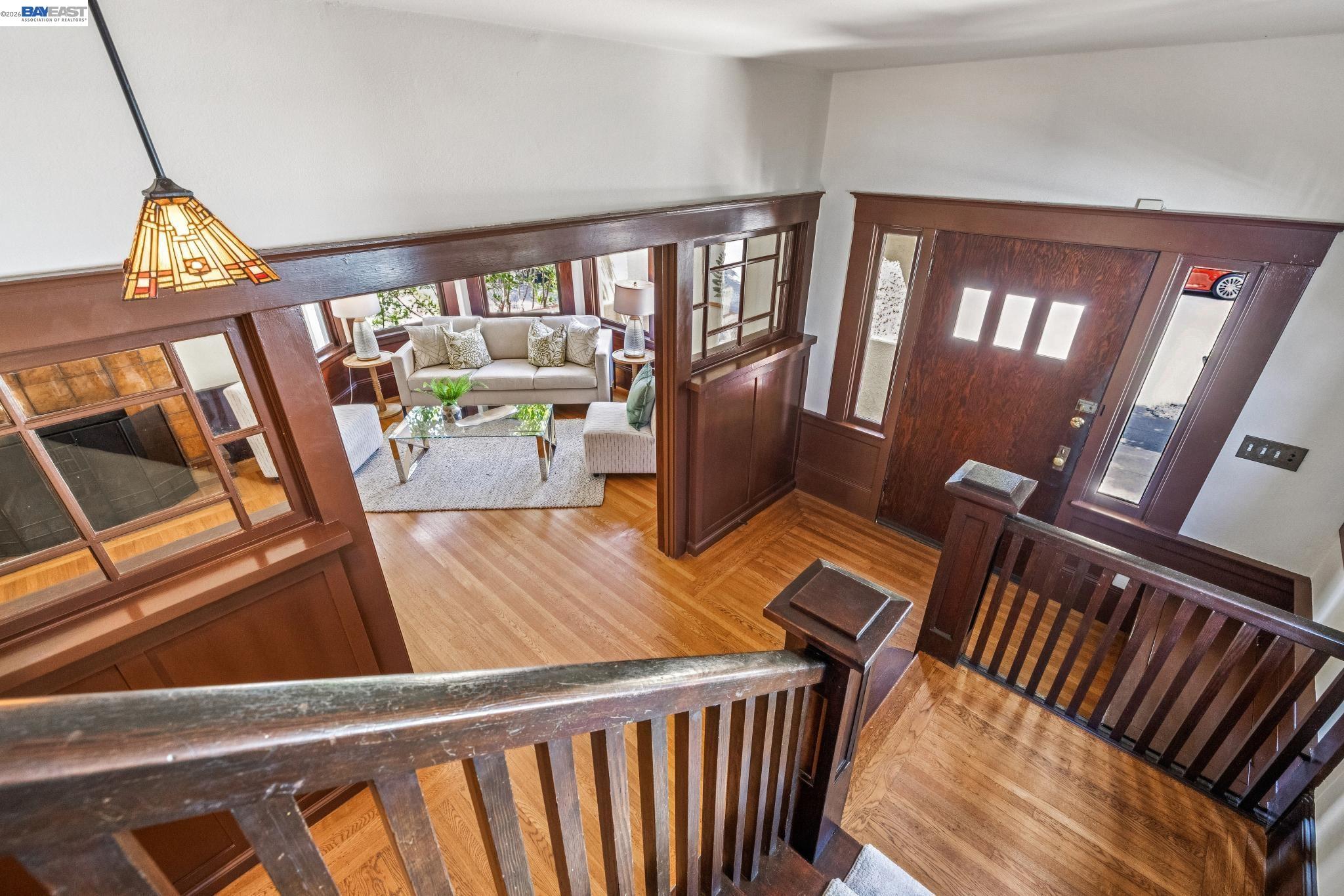 1222 Versailles Ave