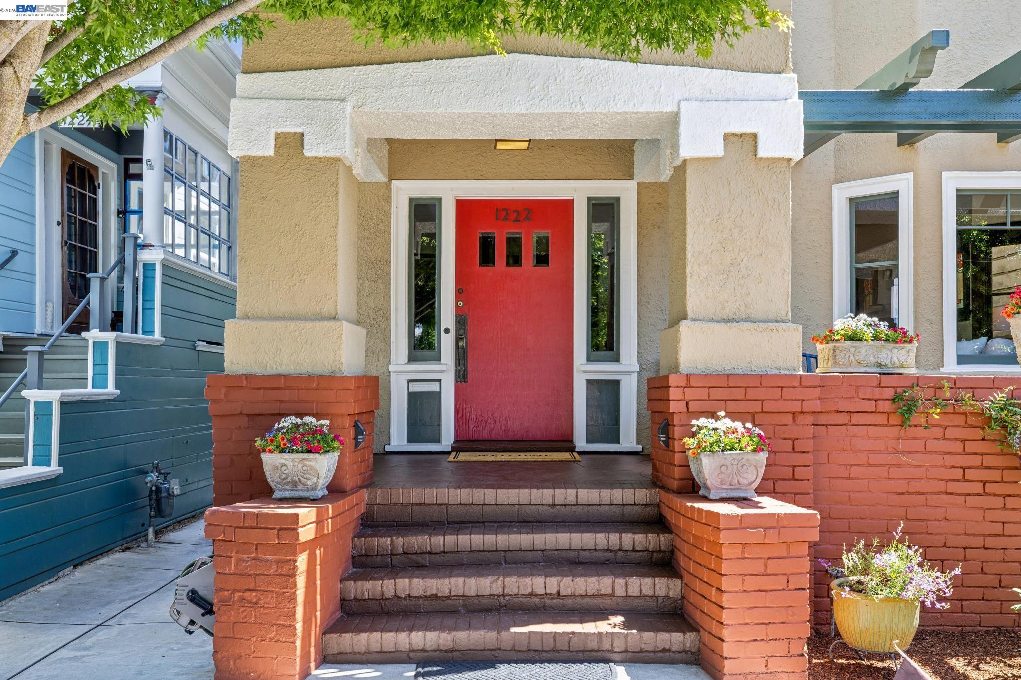1222 Versailles Ave