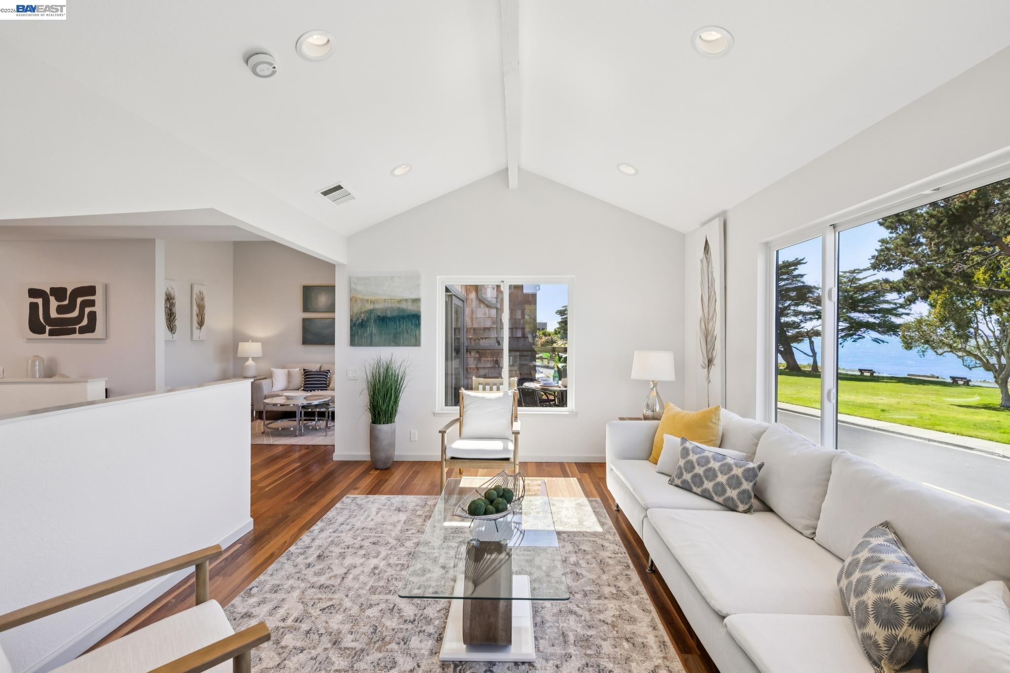 611 Harbor Rd