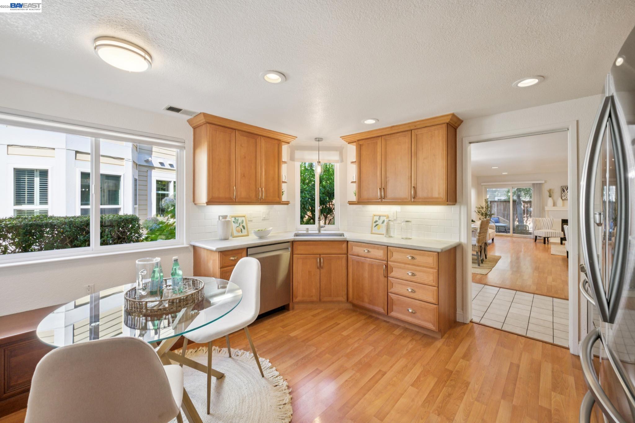 37 Oak Park Dr