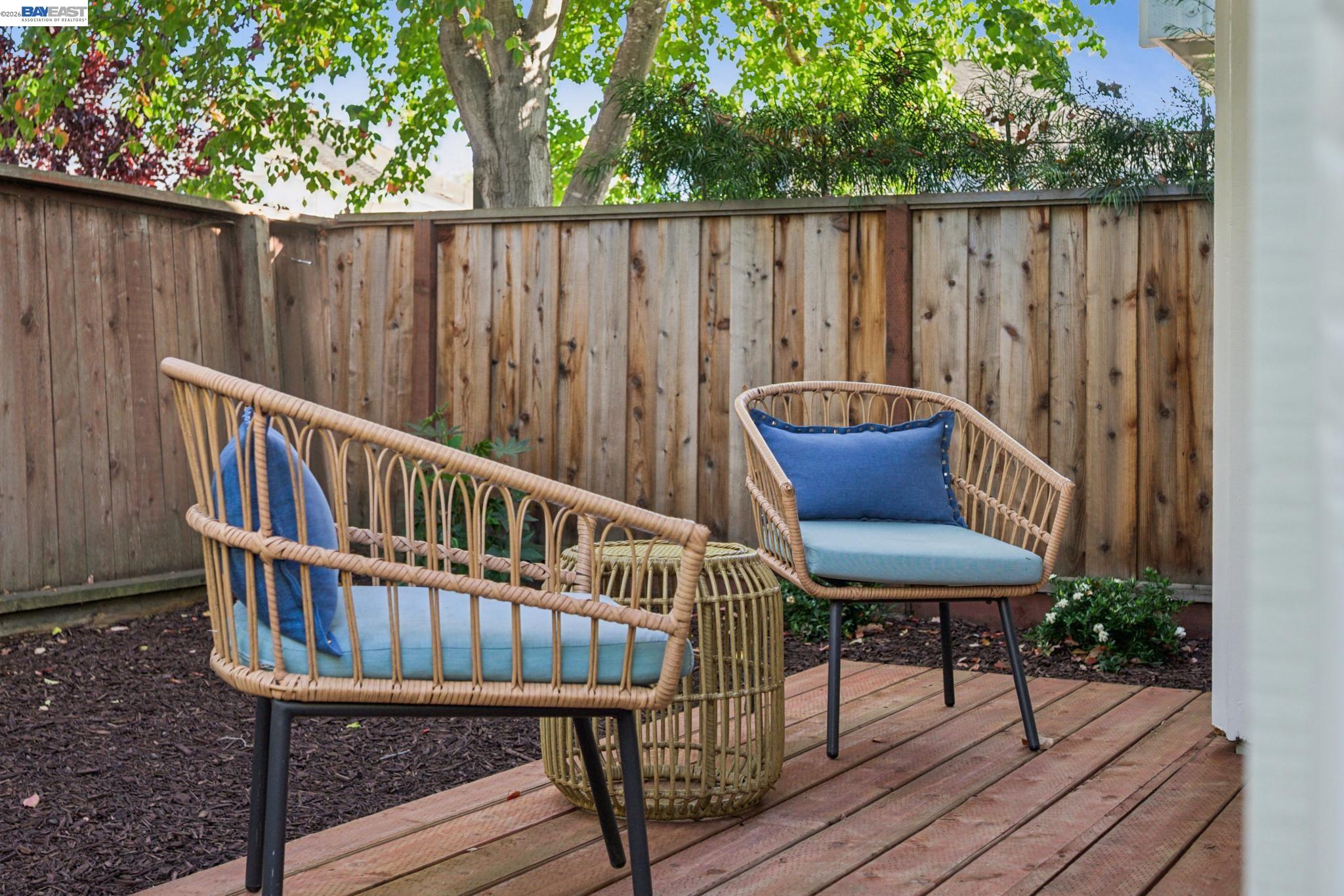 37 Oak Park Dr