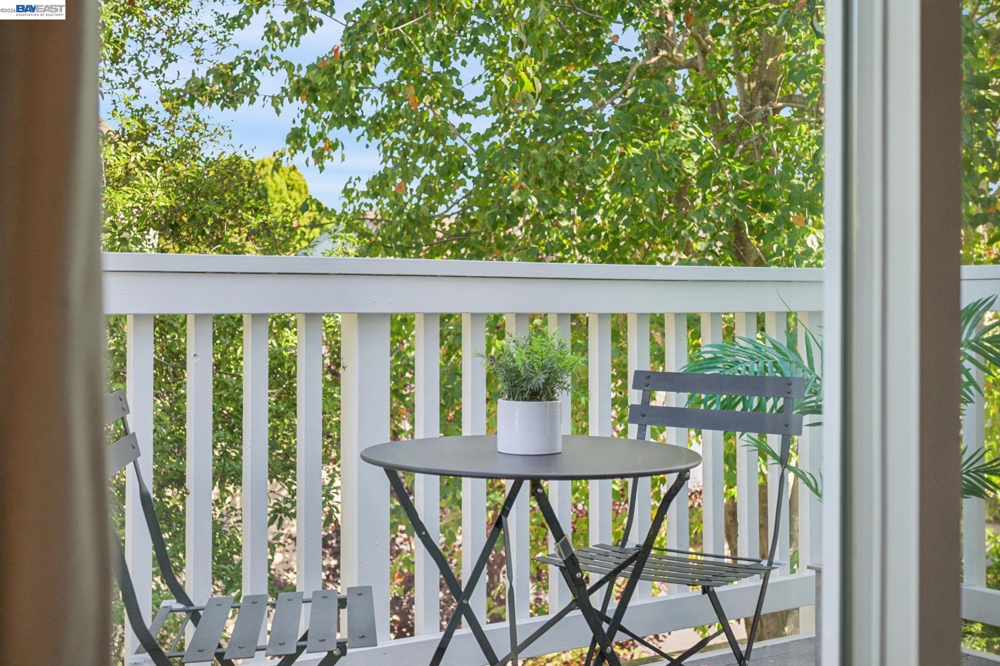 37 Oak Park Dr