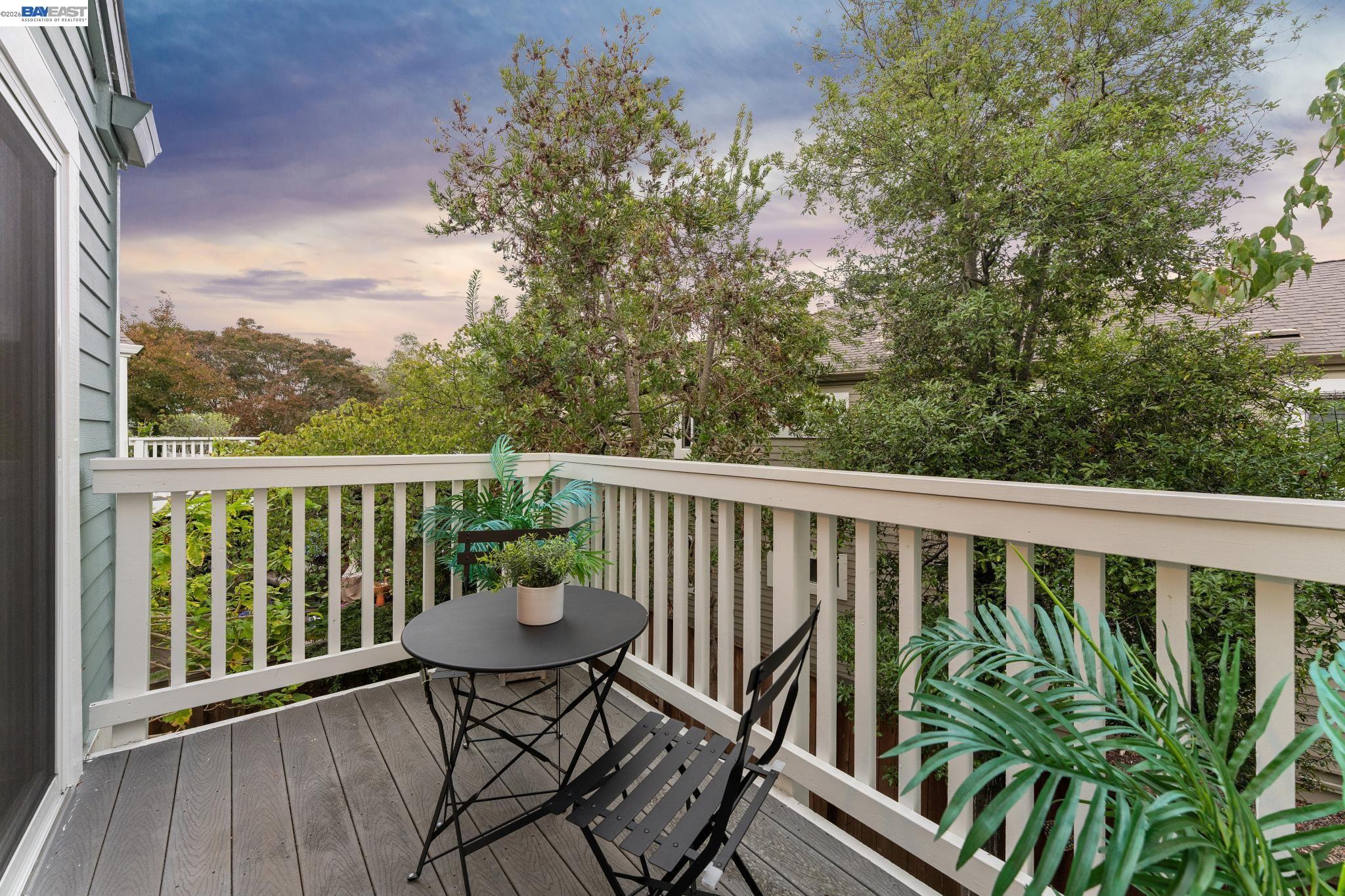 37 Oak Park Dr