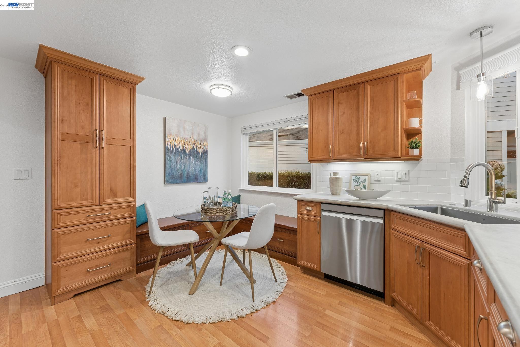 37 Oak Park Dr