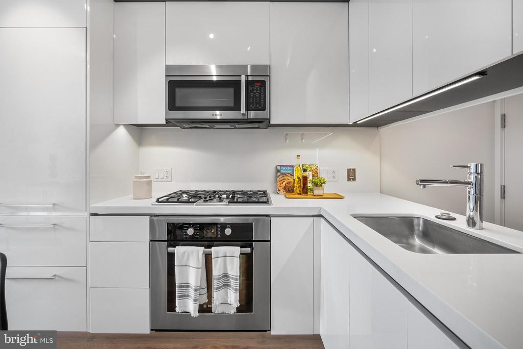 925 H STREET NW Unit: 907