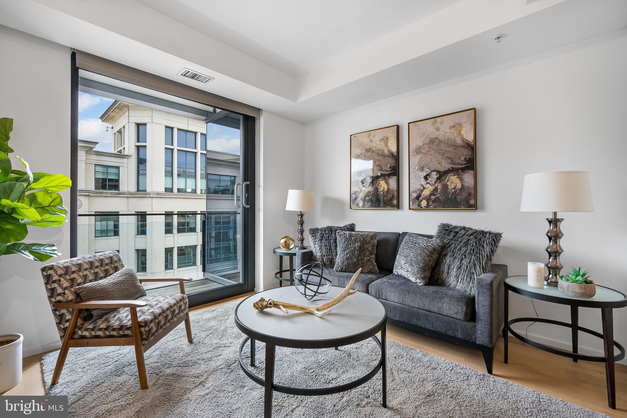 925 H STREET NW Unit: 907