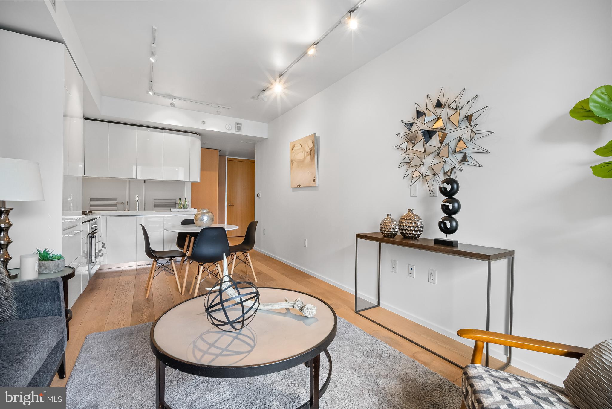 925 H STREET NW Unit: 907