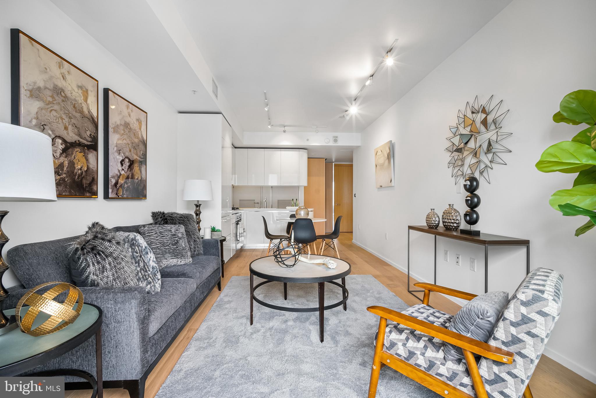 925 H STREET NW Unit: 907