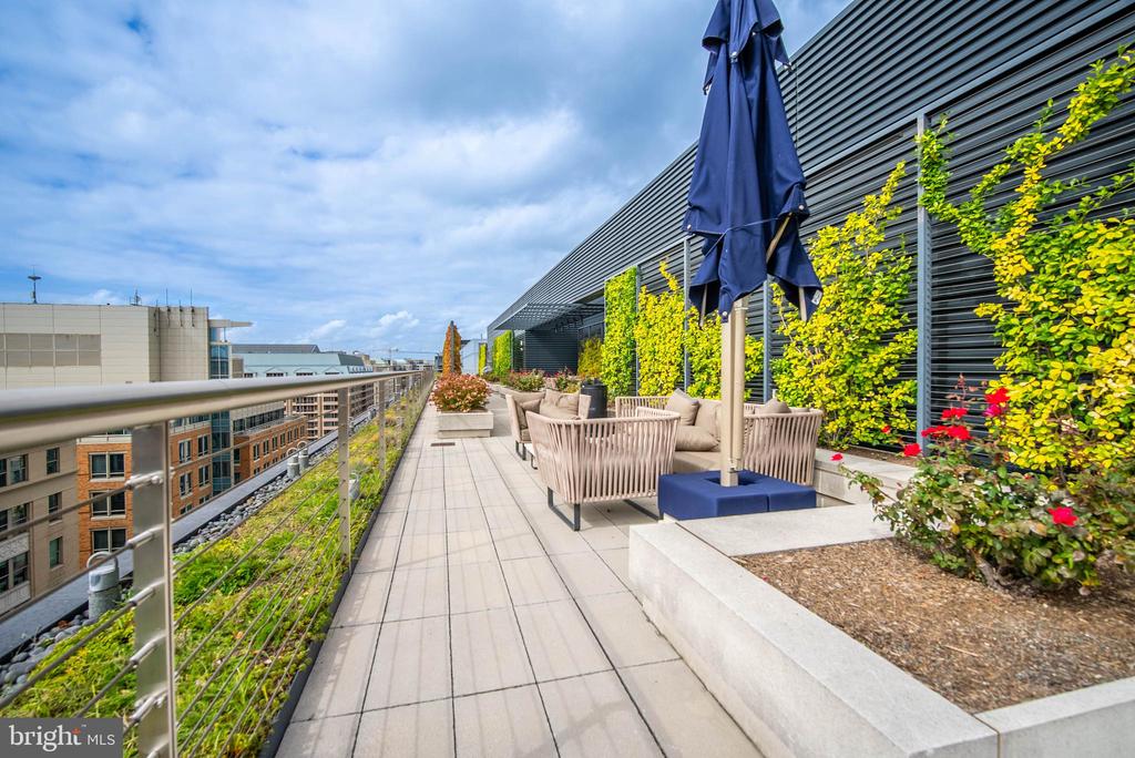 925 H STREET NW Unit: 907