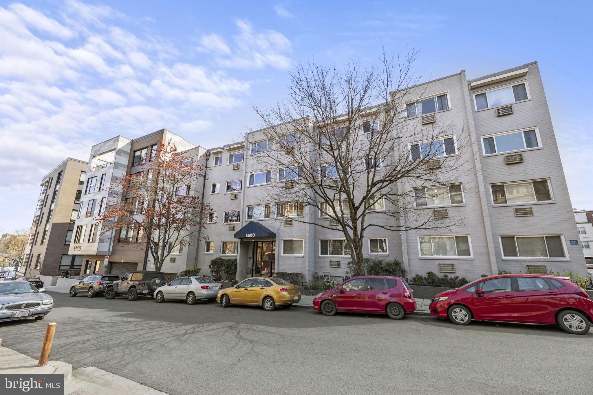 1420 Clifton St NW #203