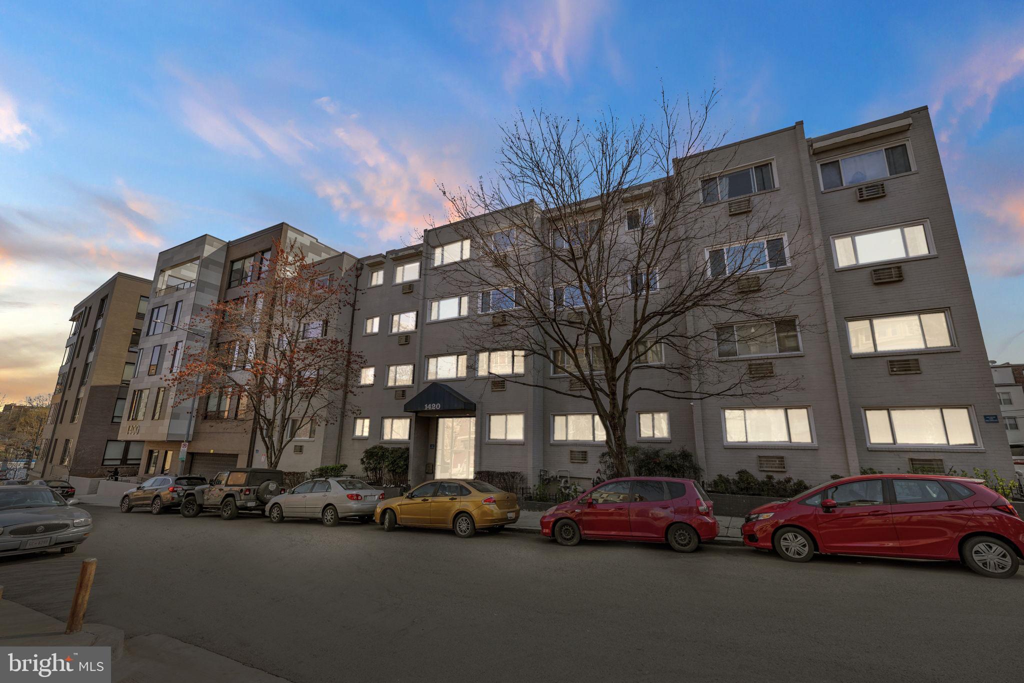 1420 Clifton St NW #203