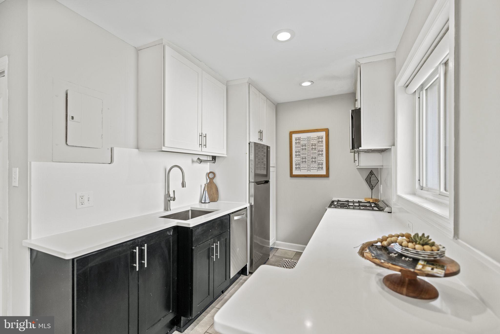 1420 Clifton St NW #203