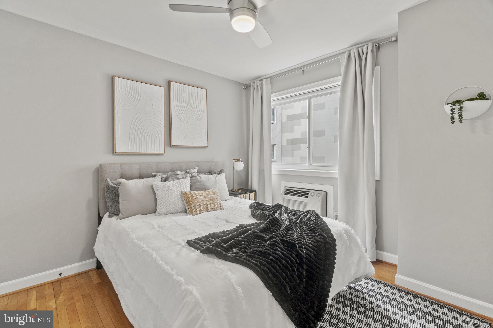 1420 Clifton St NW #203