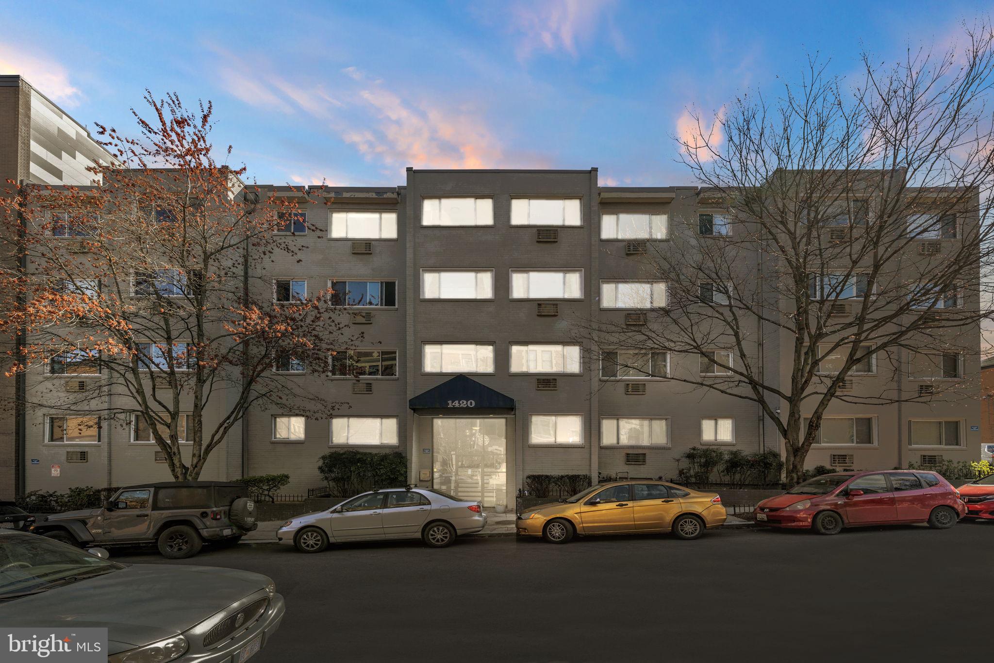 1420 Clifton St NW #203
