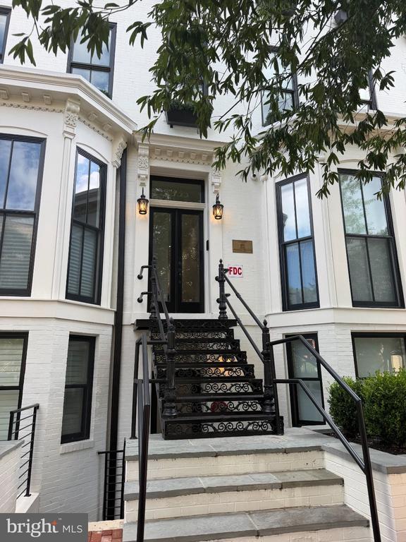 1335 11TH STREET NW
