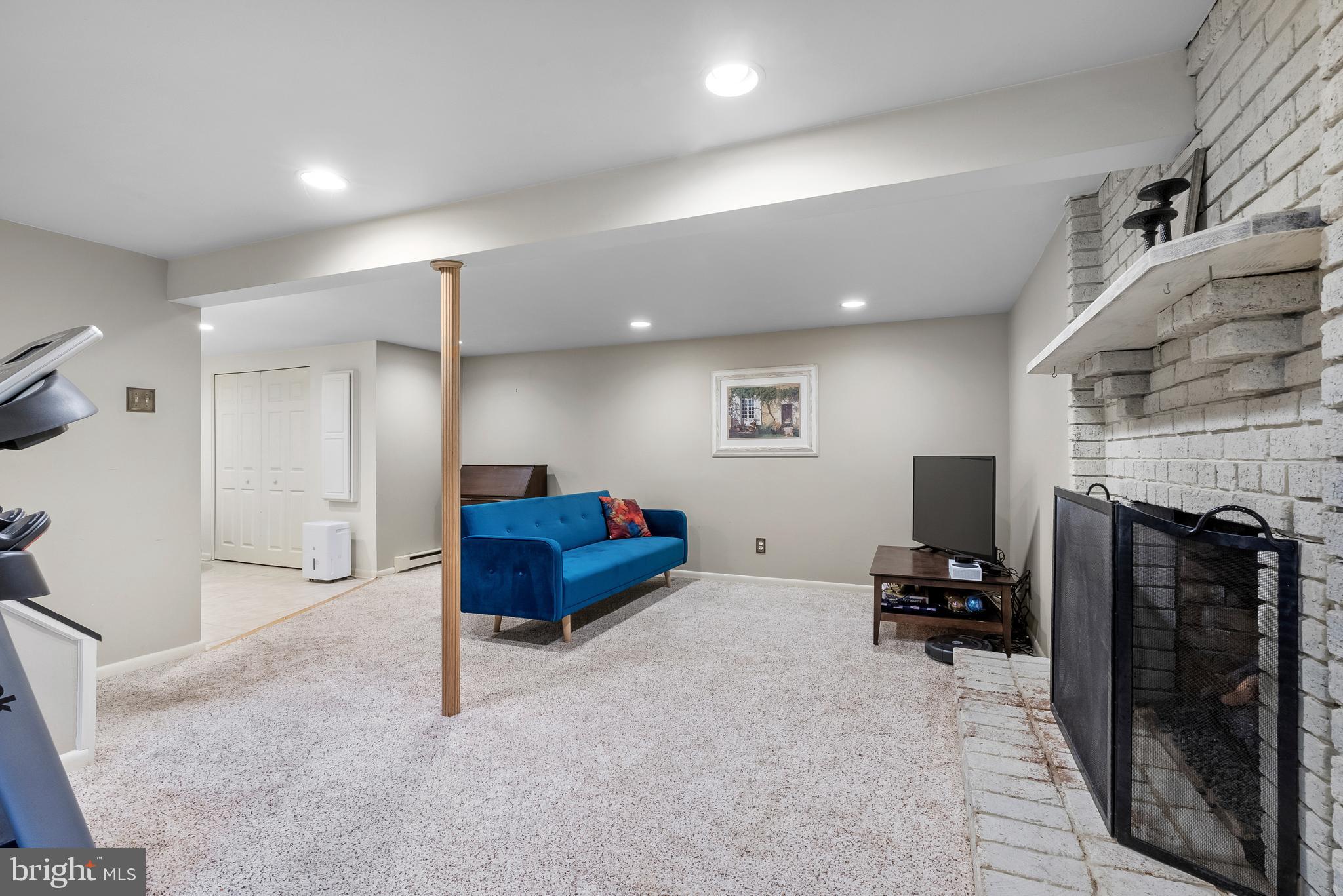 1155 Spruce Tree LANE