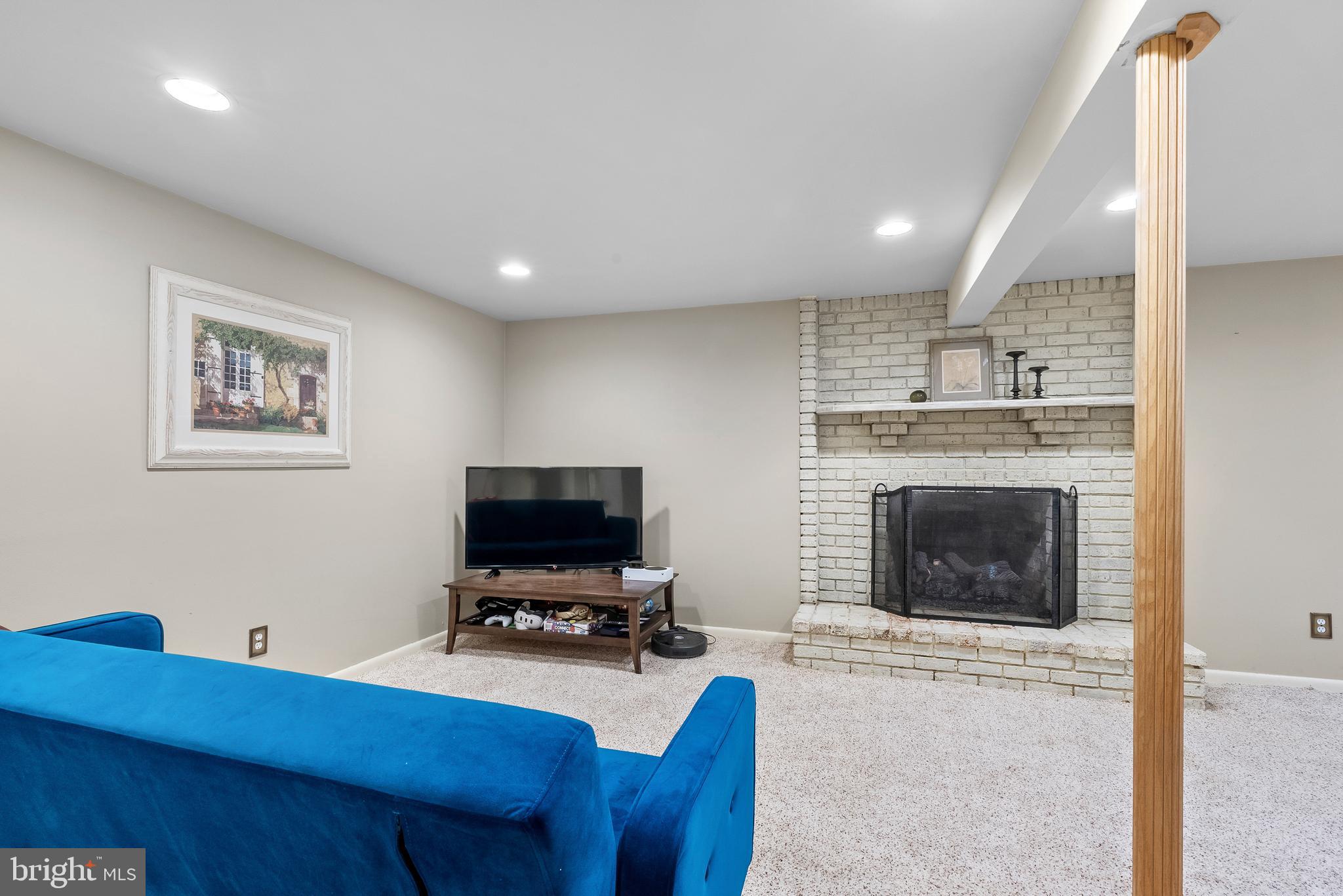 1155 Spruce Tree LANE