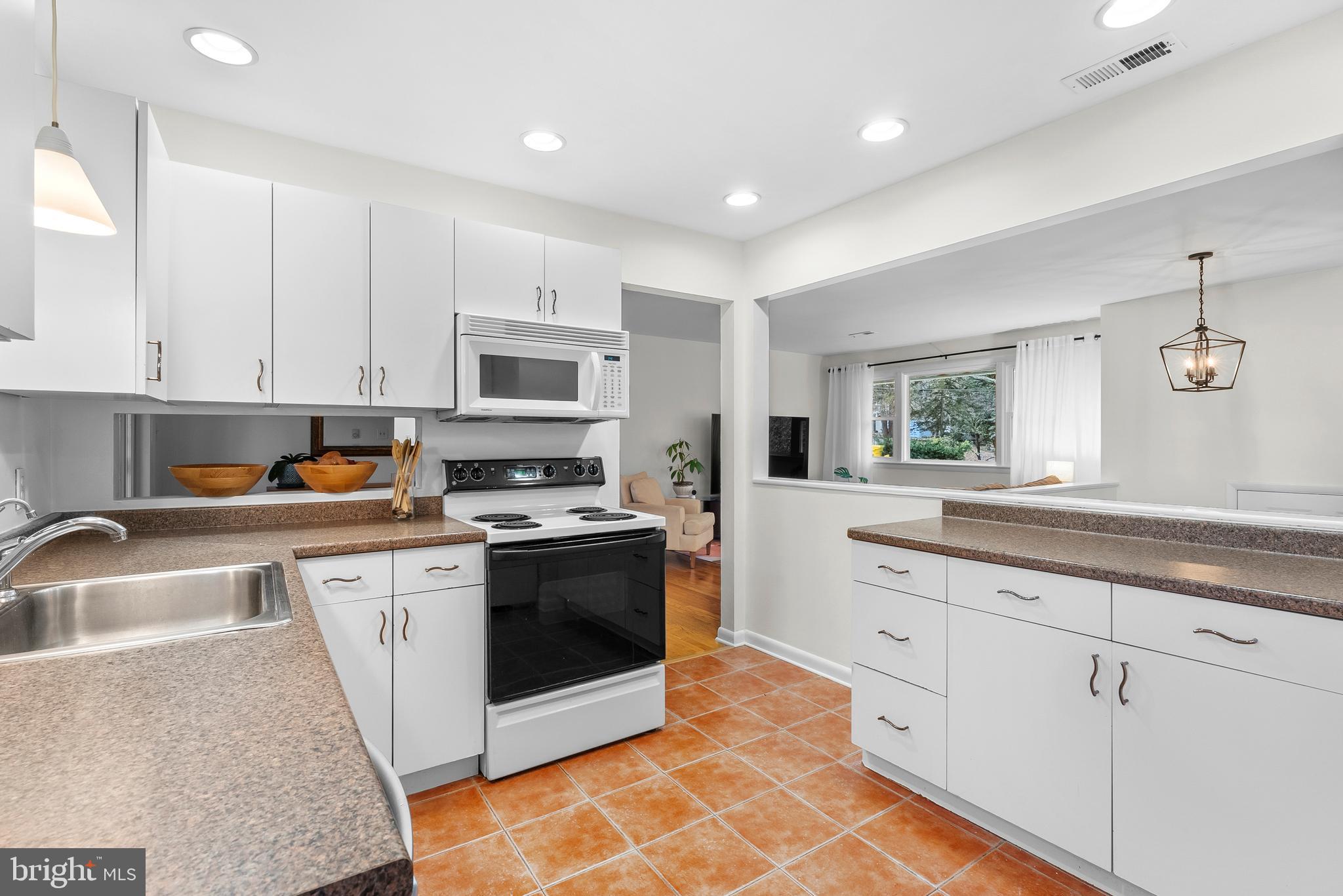 1155 Spruce Tree LANE