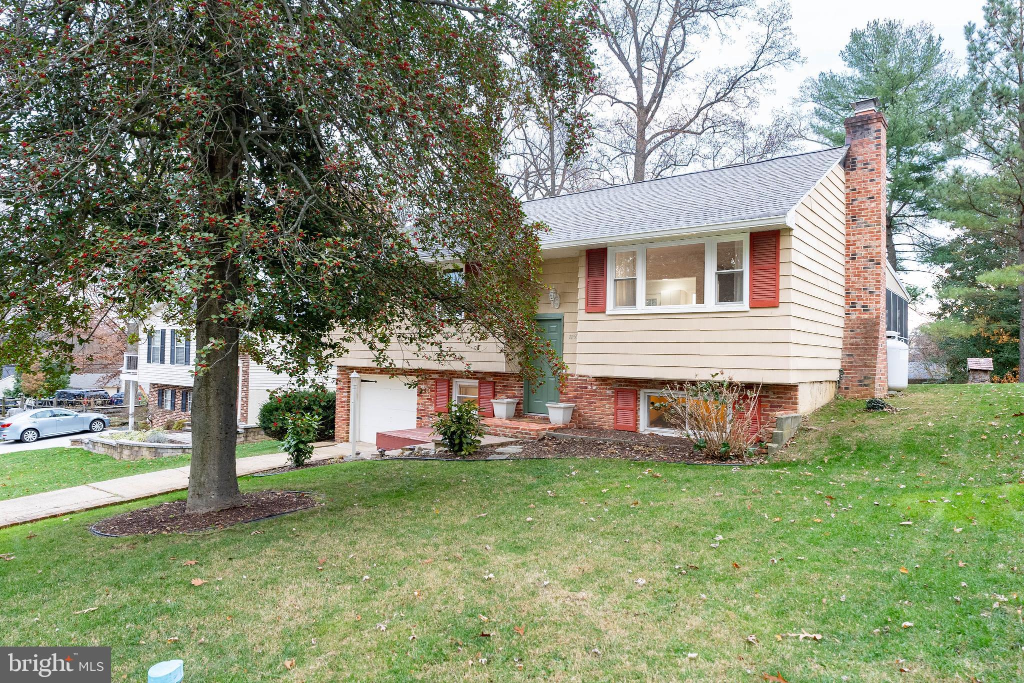 1155 Spruce Tree LANE