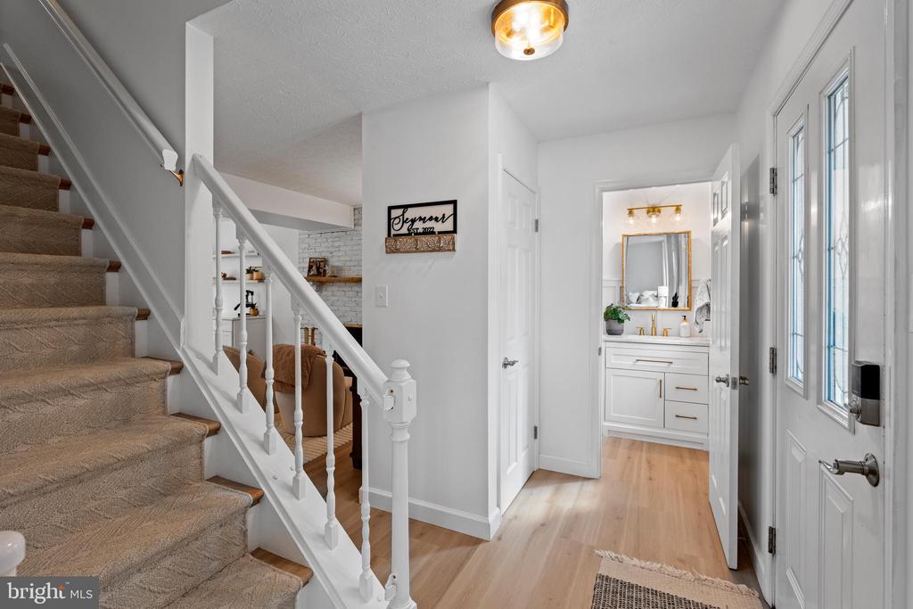 1151 Locust Tree Dr