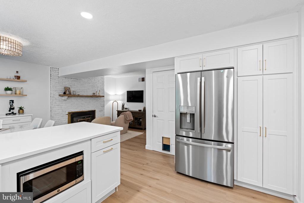 1151 Locust Tree Dr