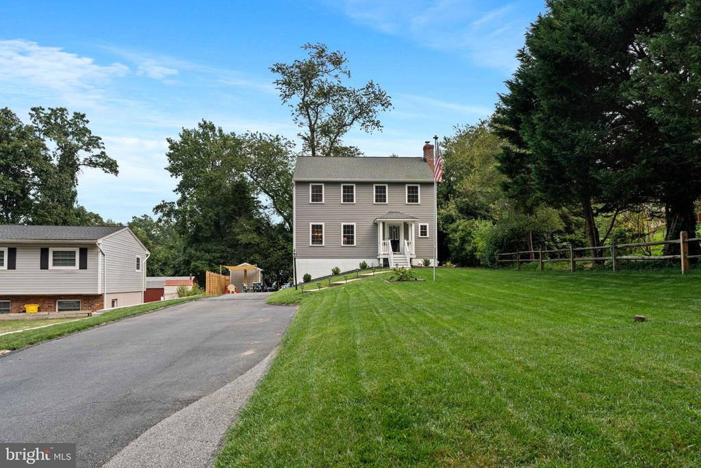 1151 Locust Tree Dr