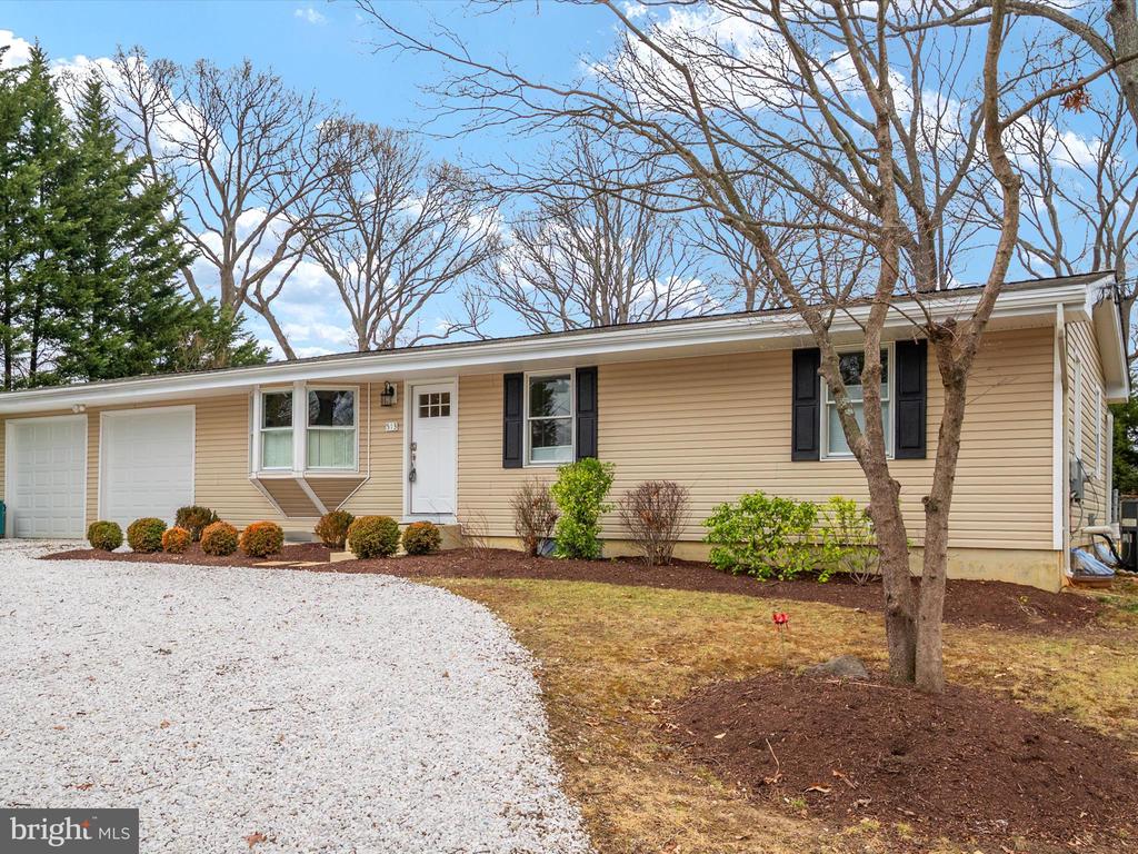 513 Leelyn Dr