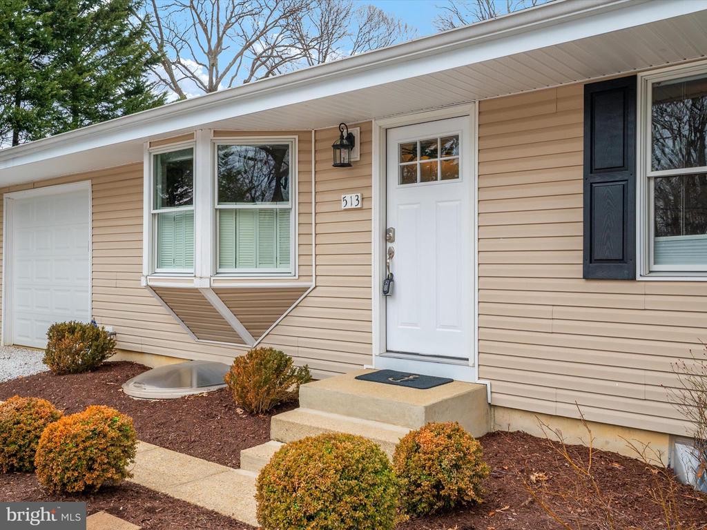 513 Leelyn Dr
