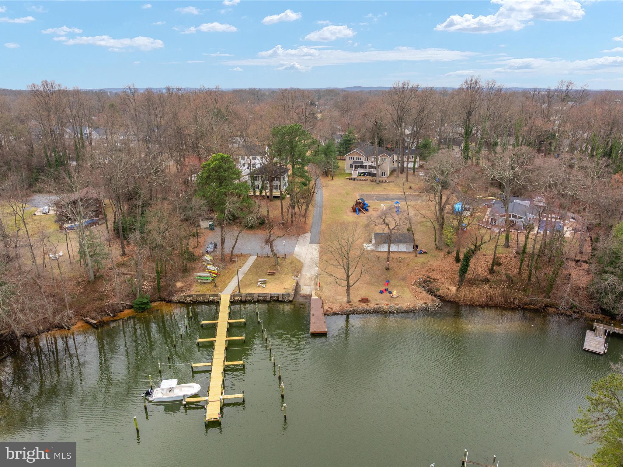 513 Leelyn Dr