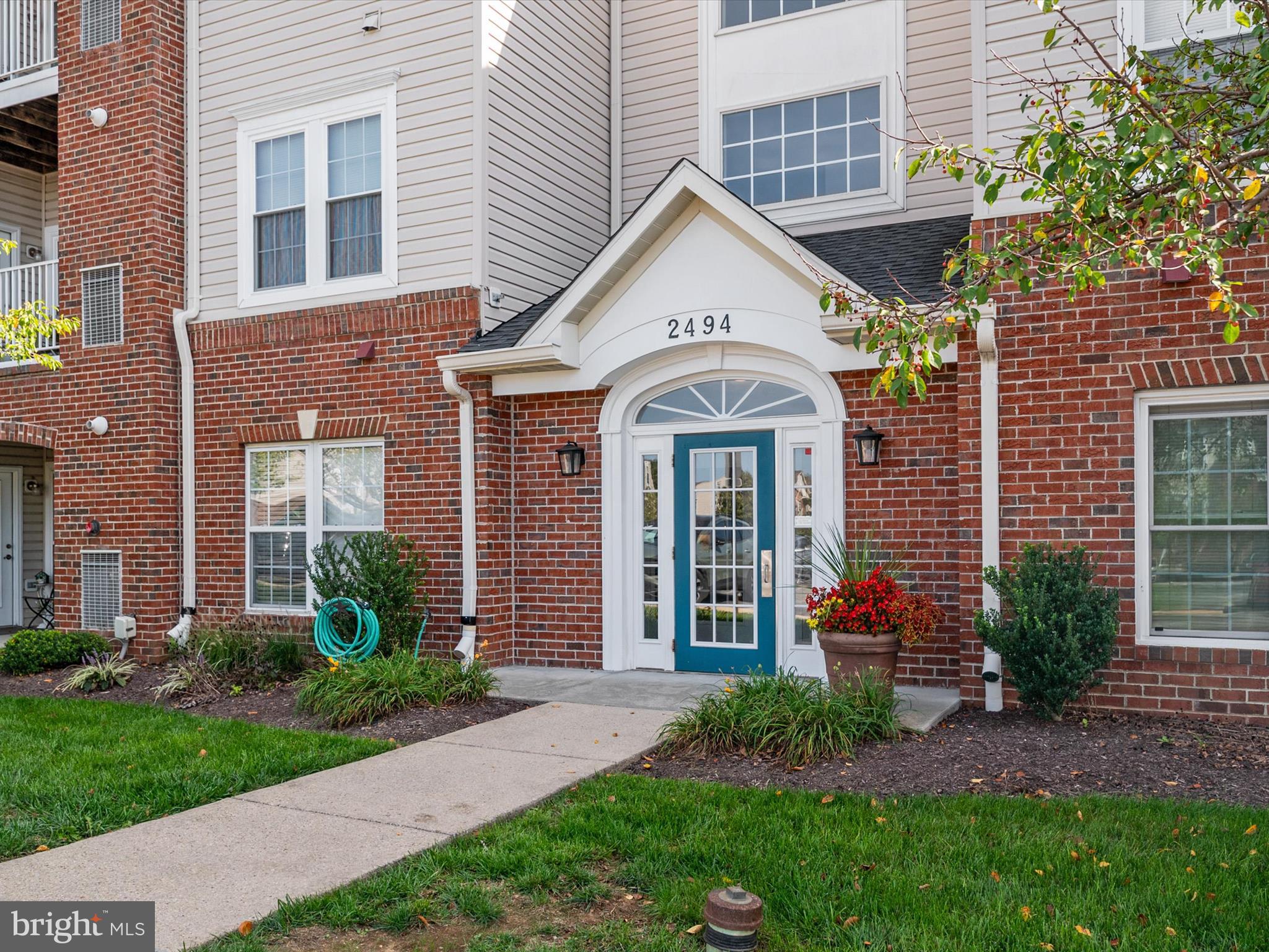 2494 AMBER ORCHARD COURT E 302