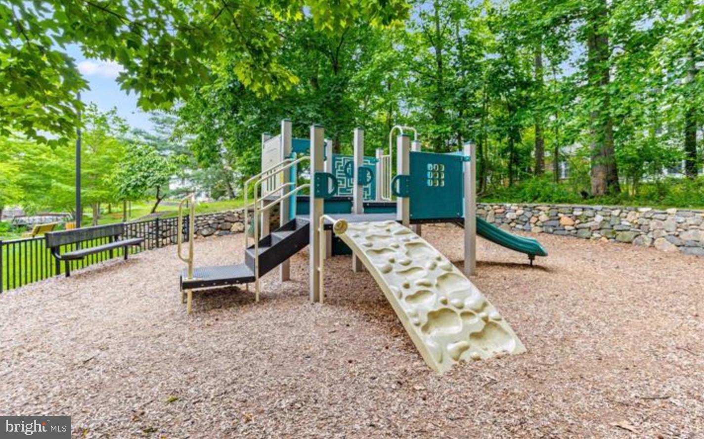 2494 AMBER ORCHARD COURT E 302