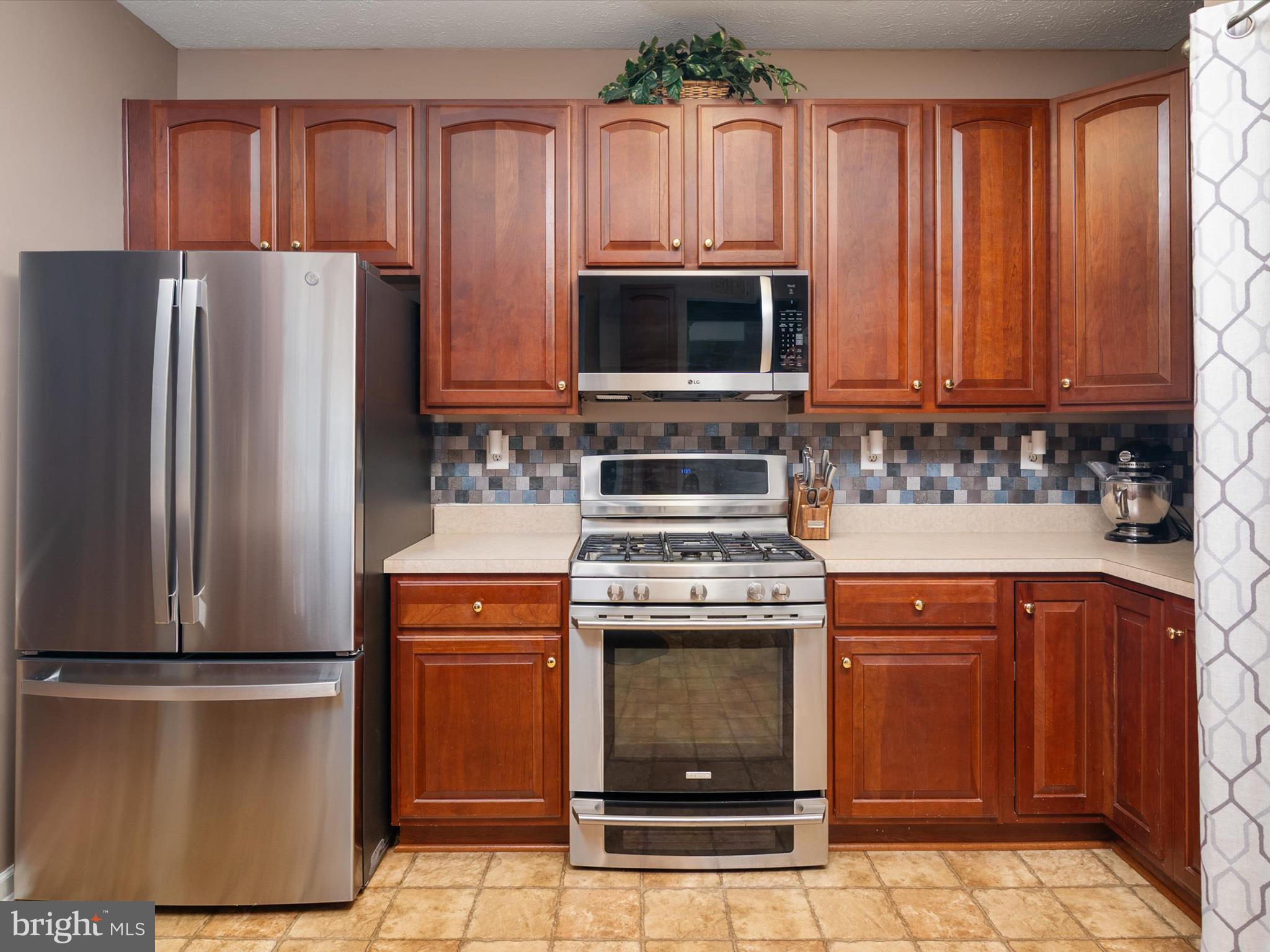 2494 AMBER ORCHARD COURT E 302